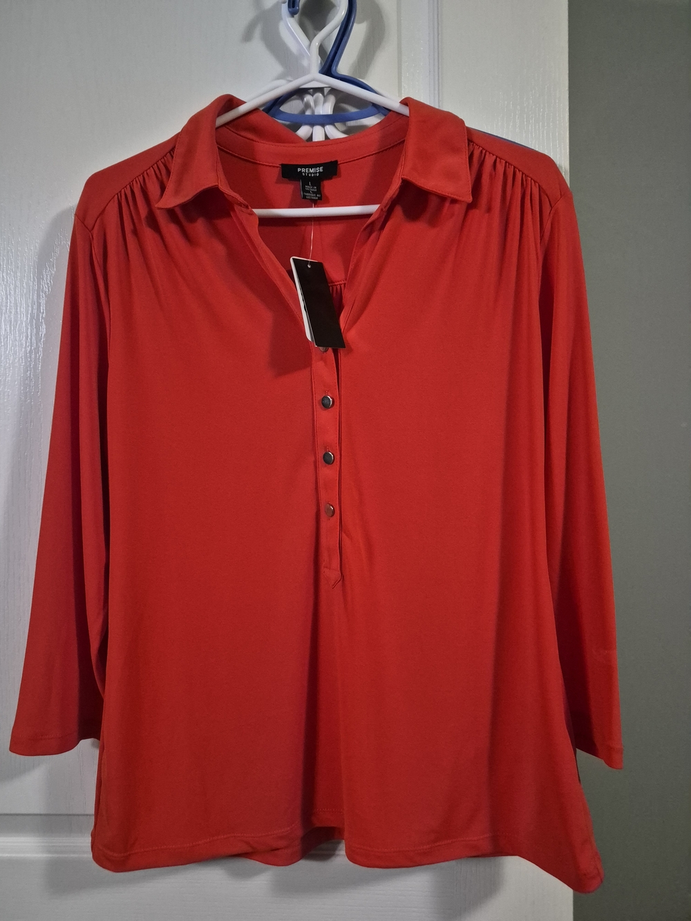 Premise Red Button-Front Collared Women's Top